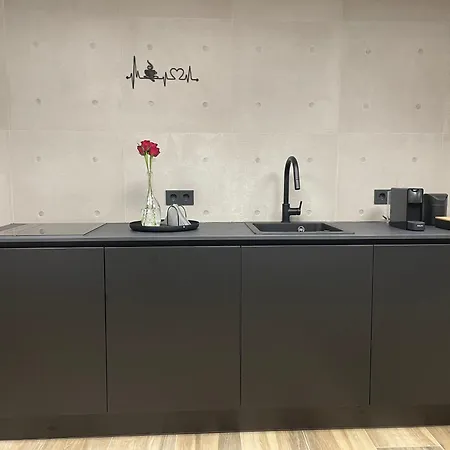 Apartment Travel-, Work-, & Fitness-einliegerwohnung